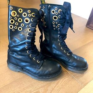 Rare Dr Martins - gold grommet Jahari